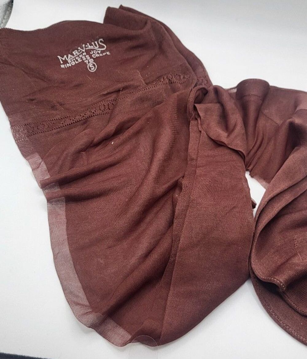 MarVLus Sheer Joy Ringless Crepe 78 Size S Dark Brown Stocking 29in